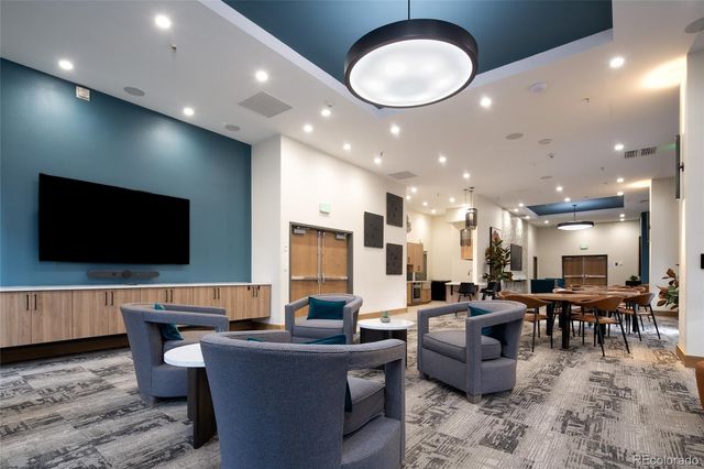 1551 Larimer Street 2002, Denver, CO 80202
