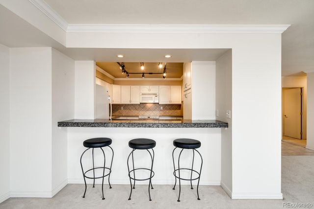 1551 Larimer Street 2002, Denver, CO 80202