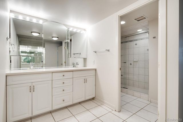 1551 Larimer Street 2002, Denver, CO 80202