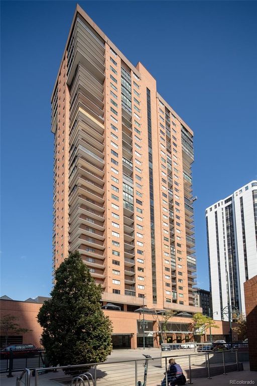 1551 Larimer Street 2002, Denver, CO 80202