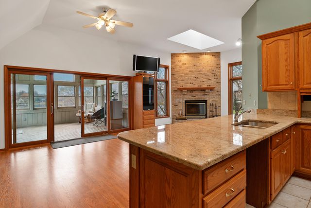 145 Shorewood Drive, Valparaiso, IN 46385