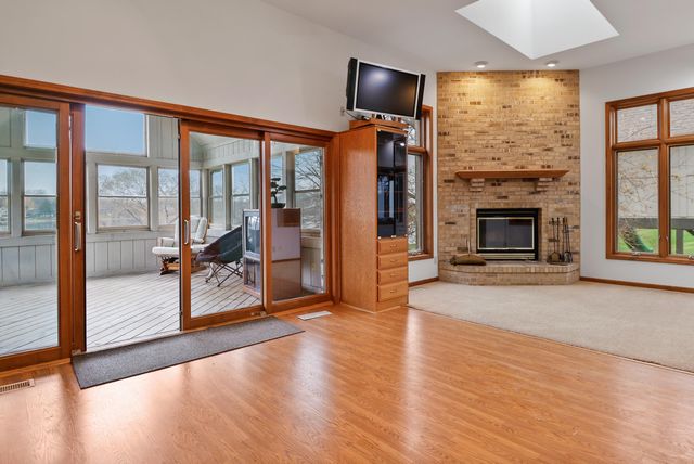 145 Shorewood Drive, Valparaiso, IN 46385