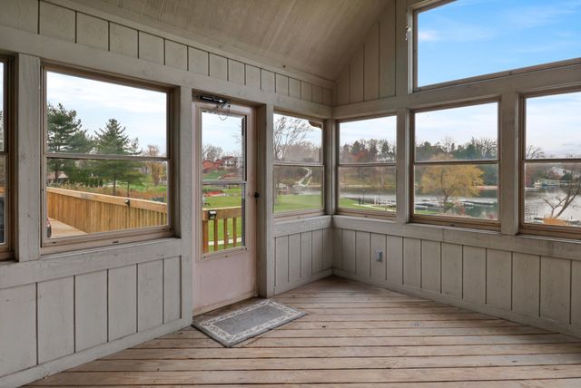 145 Shorewood Drive, Valparaiso, IN 46385
