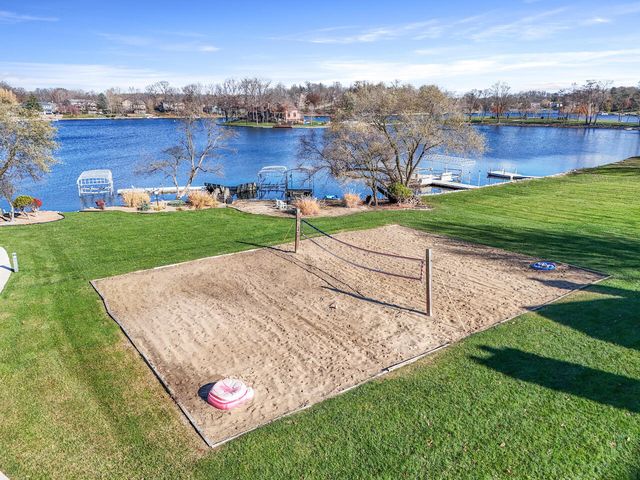 145 Shorewood Drive, Valparaiso, IN 46385