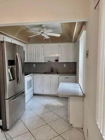 541 Burgundy L 541, Delray Beach, FL 33484