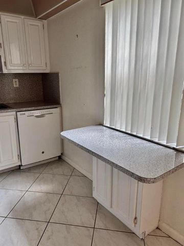 541 Burgundy L 541, Delray Beach, FL 33484