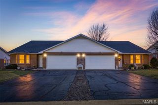 206 Bayberry Lane, Farmington, MO 63640