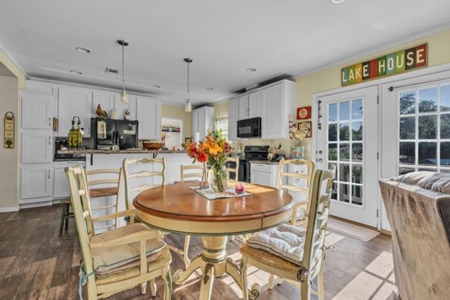 3810 Silver Creek Court, Granbury, TX 76048