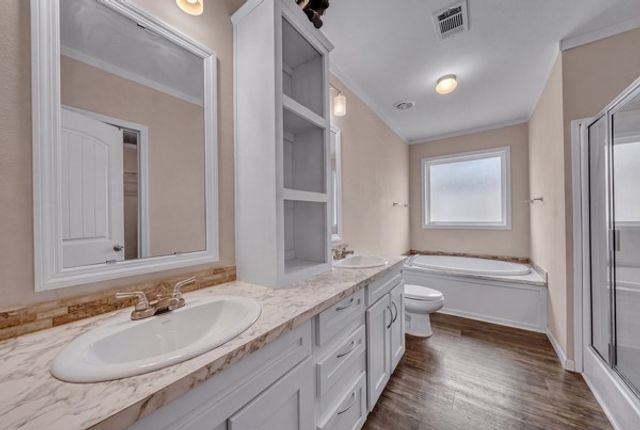 3810 Silver Creek Court, Granbury, TX 76048
