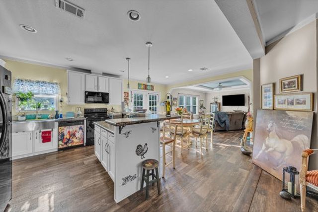 3810 Silver Creek Court, Granbury, TX 76048
