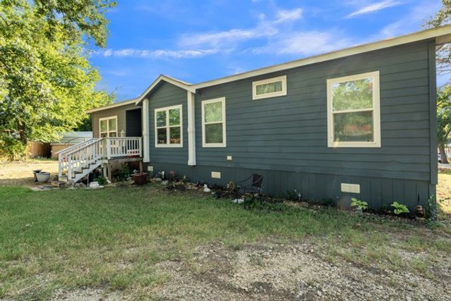 3810 Silver Creek Court, Granbury, TX 76048
