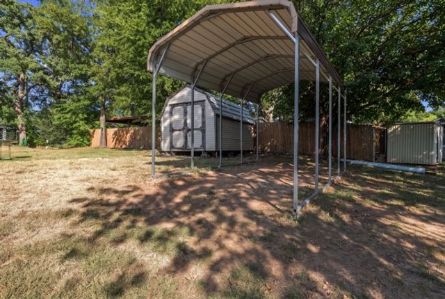 3810 Silver Creek Court, Granbury, TX 76048