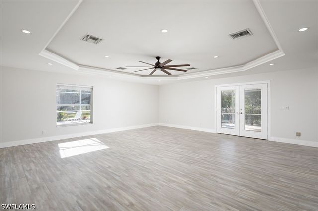 380 6th ST NE, Naples, FL 34120