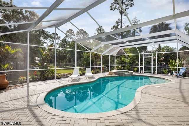 380 6th ST NE, Naples, FL 34120