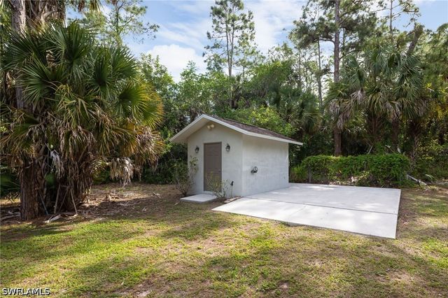 380 6th ST NE, Naples, FL 34120