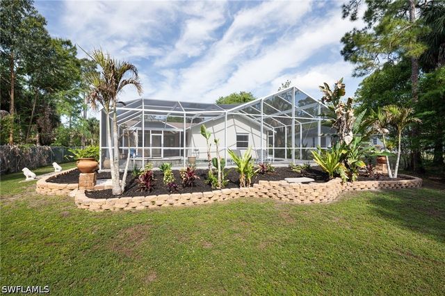 380 6th ST NE, Naples, FL 34120