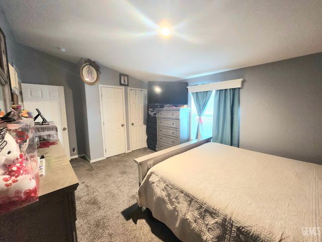 257 Mary Kay Lane, Bakersfield, CA 93308