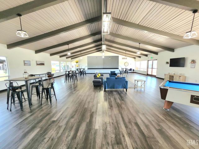 257 Mary Kay Lane, Bakersfield, CA 93308