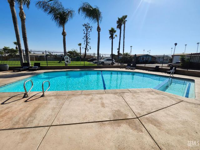 257 Mary Kay Lane, Bakersfield, CA 93308