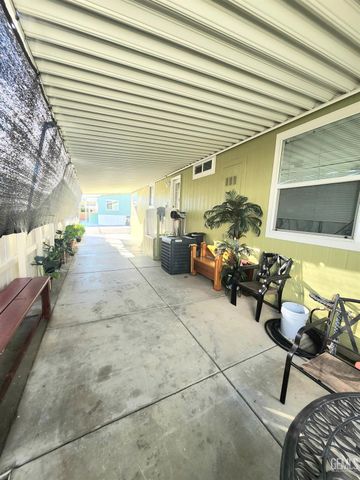 257 Mary Kay Lane, Bakersfield, CA 93308