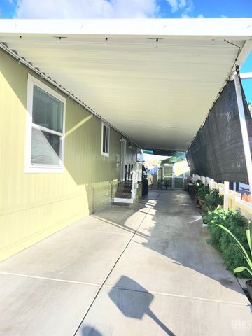 257 Mary Kay Lane, Bakersfield, CA 93308