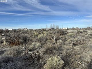 Elm Ln L5200, Christmas Valley, OR 97641