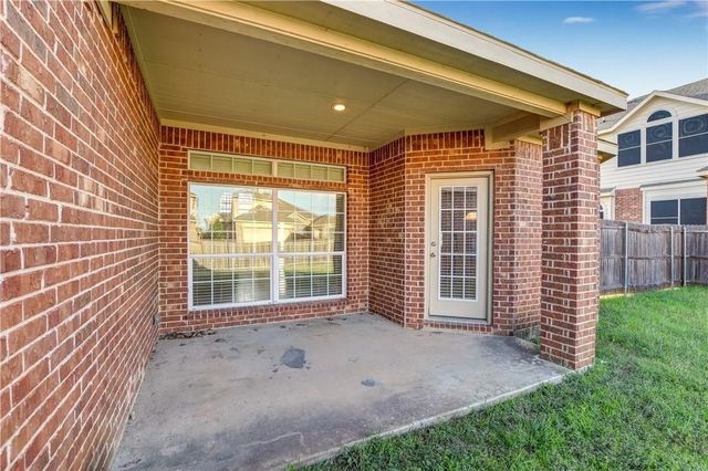 304 Wisteria Way, Red Oak, TX 75154