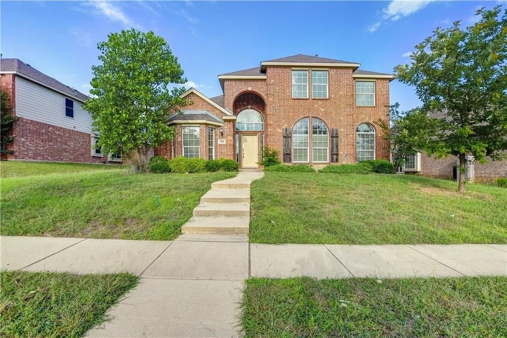 304 Wisteria Way, Red Oak, TX 75154