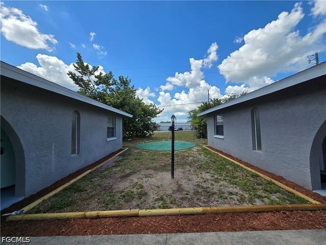 702 SE 47th ST 4, Cape Coral, FL 33904