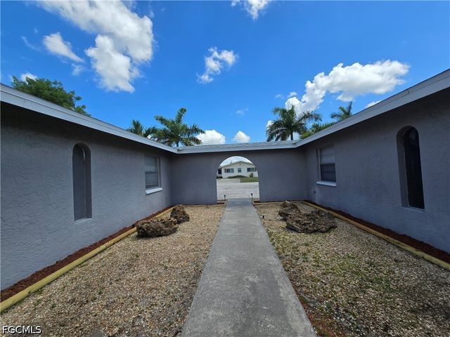 702 SE 47th ST 4, Cape Coral, FL 33904