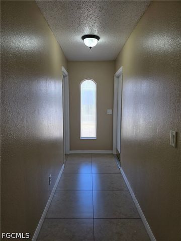 702 SE 47th ST 4, Cape Coral, FL 33904