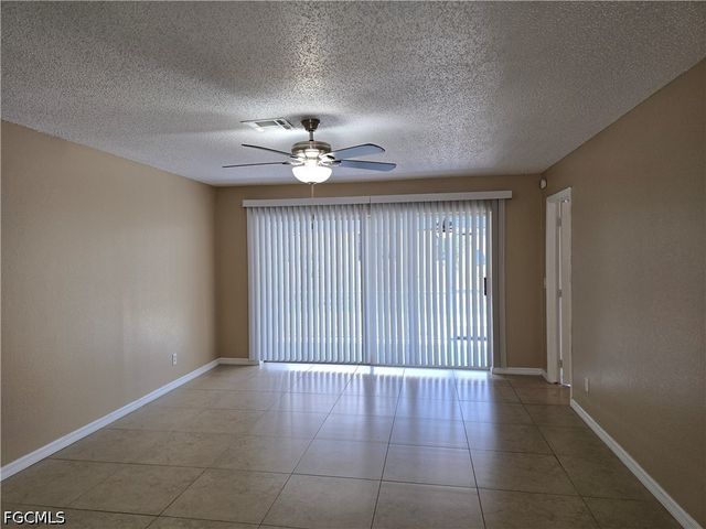 702 SE 47th ST 4, Cape Coral, FL 33904