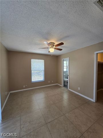 702 SE 47th ST 4, Cape Coral, FL 33904