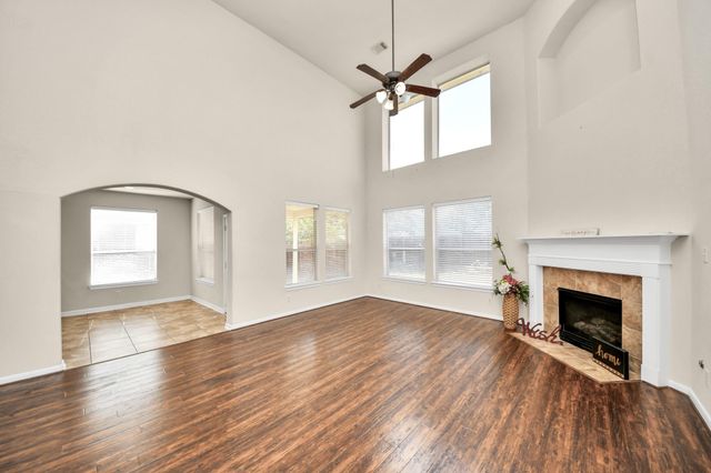 8627 Sweet Pasture Drive, Tomball, TX 77375