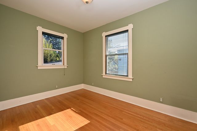 5818 7th Avenue NW, Seattle, WA 98107