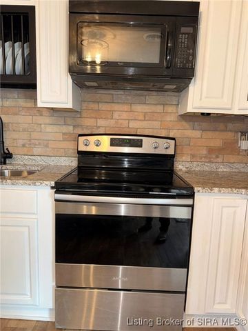 10 Thomas Court, Scottsburg, IN 47170