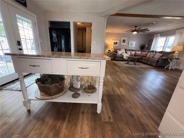 10 Thomas Court, Scottsburg, IN 47170