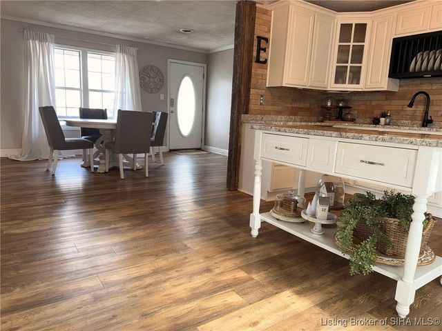 10 Thomas Court, Scottsburg, IN 47170