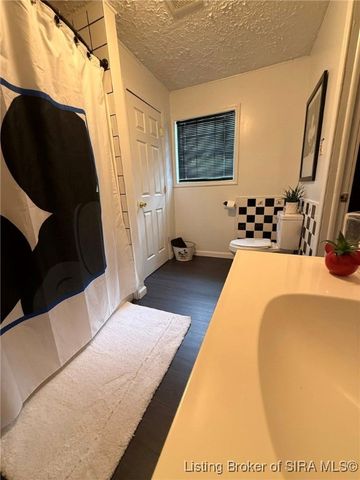 10 Thomas Court, Scottsburg, IN 47170