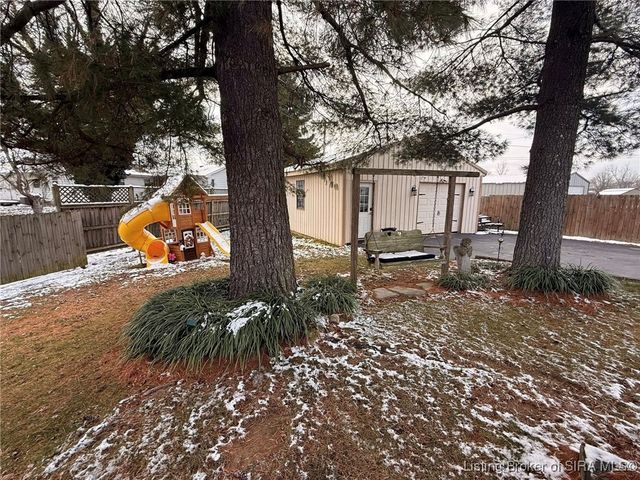 10 Thomas Court, Scottsburg, IN 47170