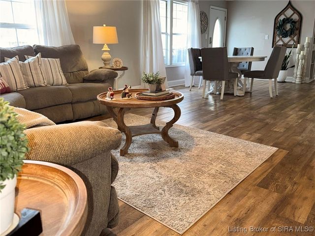 10 Thomas Court, Scottsburg, IN 47170