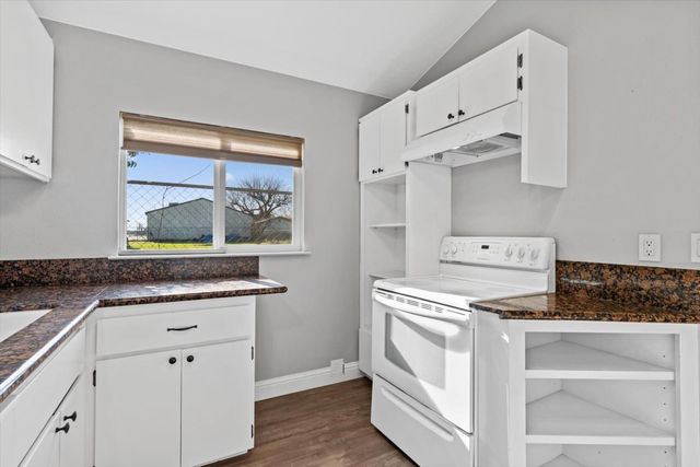 8335 Bailey Rd, Yuba City, CA 95993