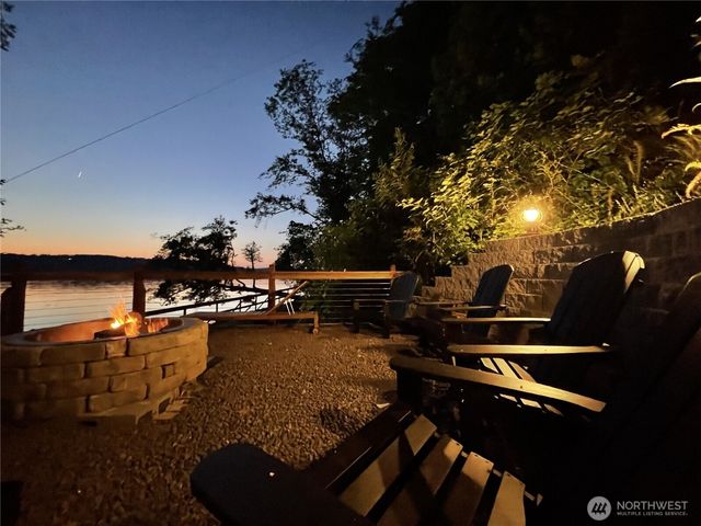 17455 Paige Lane SW, Vashon, WA 98070