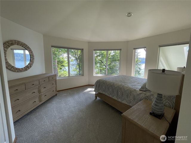 17455 Paige Lane SW, Vashon, WA 98070