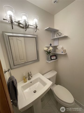 17455 Paige Lane SW, Vashon, WA 98070