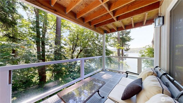 17455 Paige Lane SW, Vashon, WA 98070