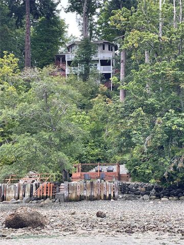 17455 Paige Lane SW, Vashon, WA 98070