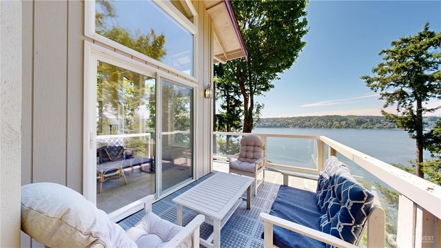 17455 Paige Lane SW, Vashon, WA 98070