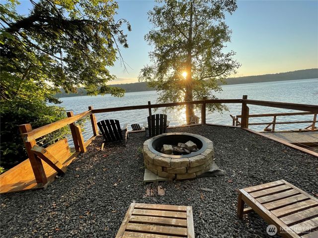 17455 Paige Lane SW, Vashon, WA 98070