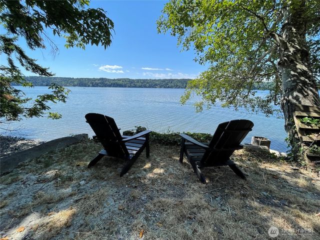 17455 Paige Lane SW, Vashon, WA 98070